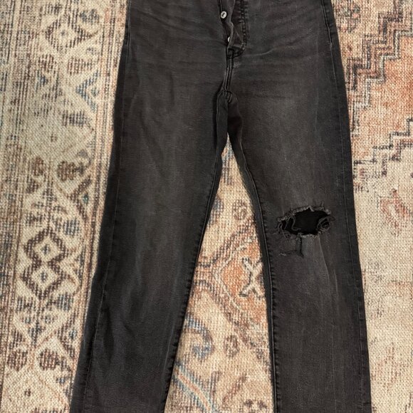 Levi's Wedgie Straight High Rise Distressed Jean Sz 28 - Picture 2 of 2